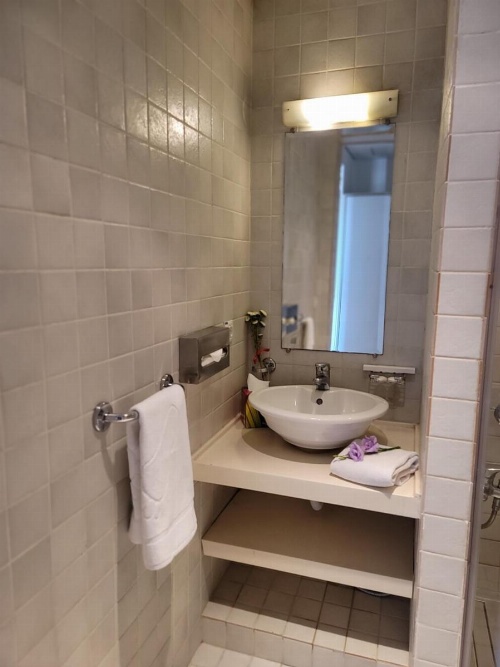 Sky Suites image 6