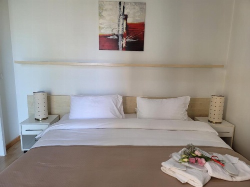 Sky Suites image 7